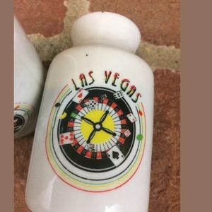 VINTAGE SALT AND PEPPER SHAKER SOUVENIR LAS VEGAS
